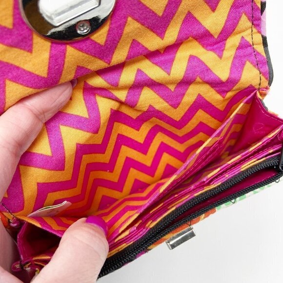 VERA BRADLEY | Quilted Chevron Floral Bright Wristlet Wallet - Picture 9 of 12